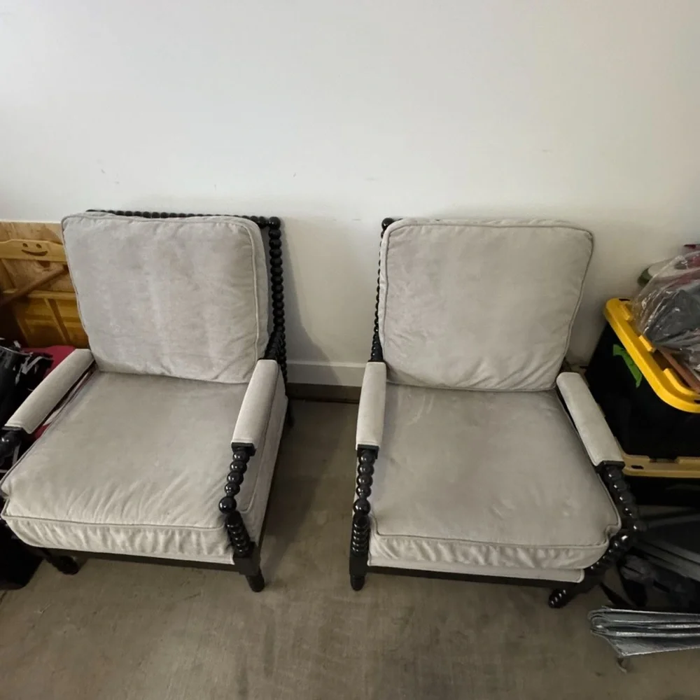 Elegant Spindle Chair Gray Armchair Set High-Gloss Back